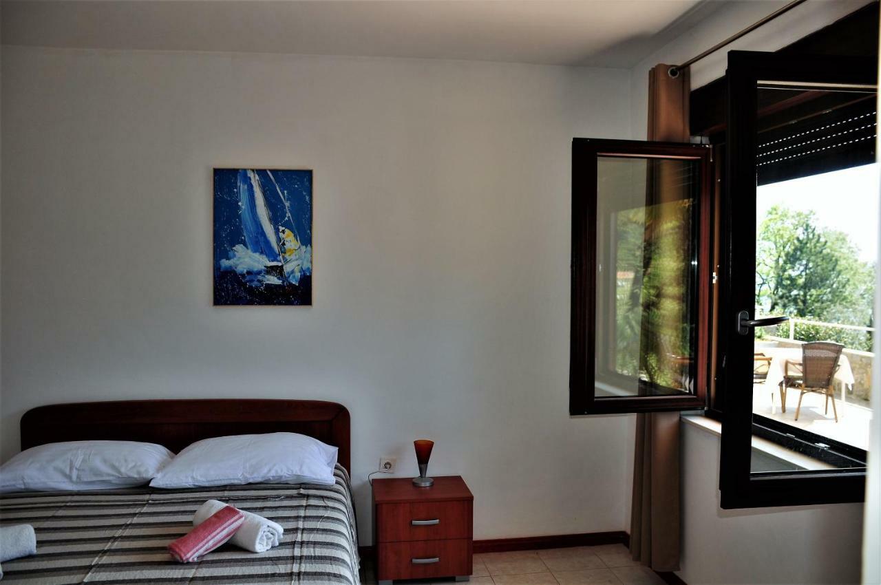 Apartmani Kadmen Ika Ngoại thất bức ảnh
