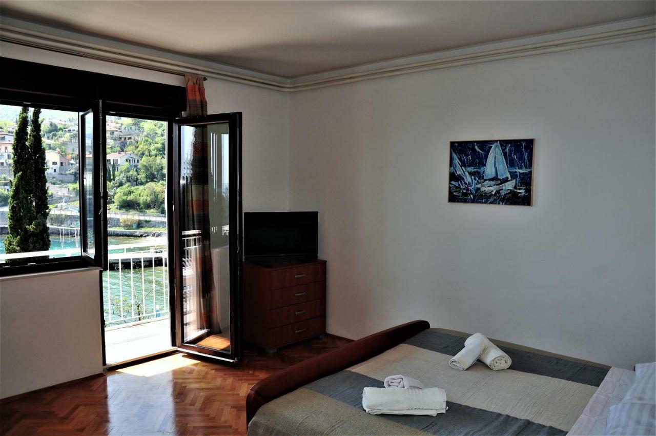 Apartmani Kadmen Ika Ngoại thất bức ảnh