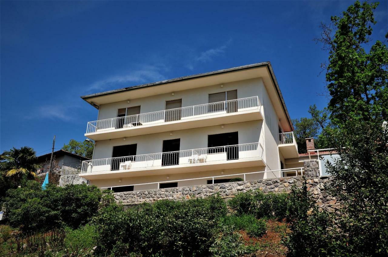 Apartmani Kadmen Ika Ngoại thất bức ảnh